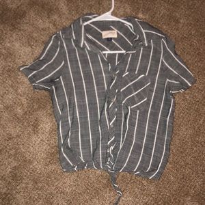 Universal thread goods &co short sleeve tie bottom